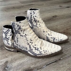 FREDA SALVADOR West Leather Double Zip Ankle Boot in Black White Snake Size 6